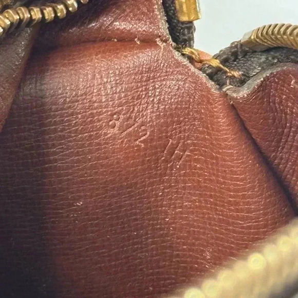 Louis Vuitton PM Papillon 26 Bag Monogram Vintage Authentic w/ Dust Bag - Picture 14 of 17